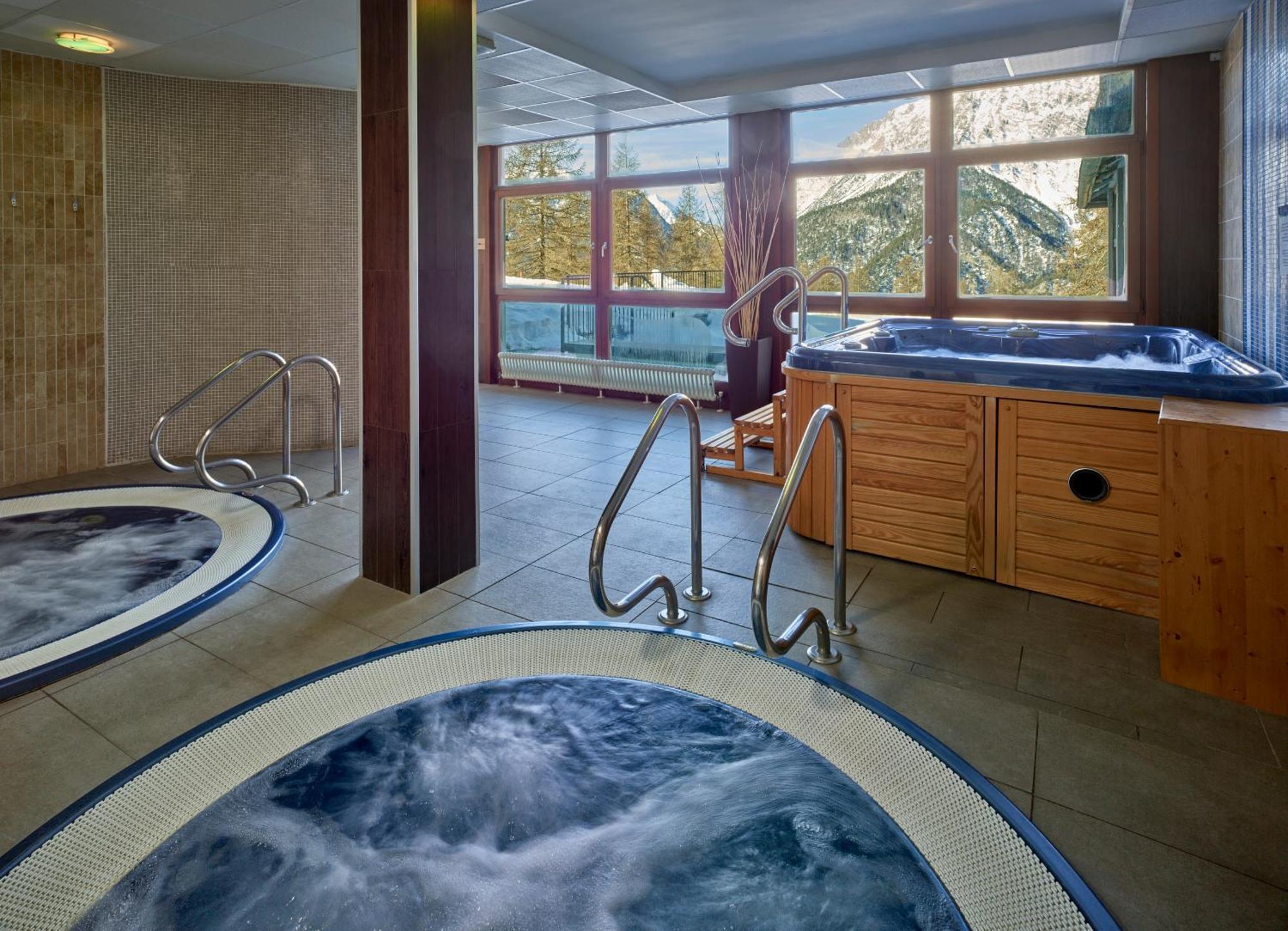 Hotel Sansicario Majestic Чезана-Торинезе Экстерьер фото