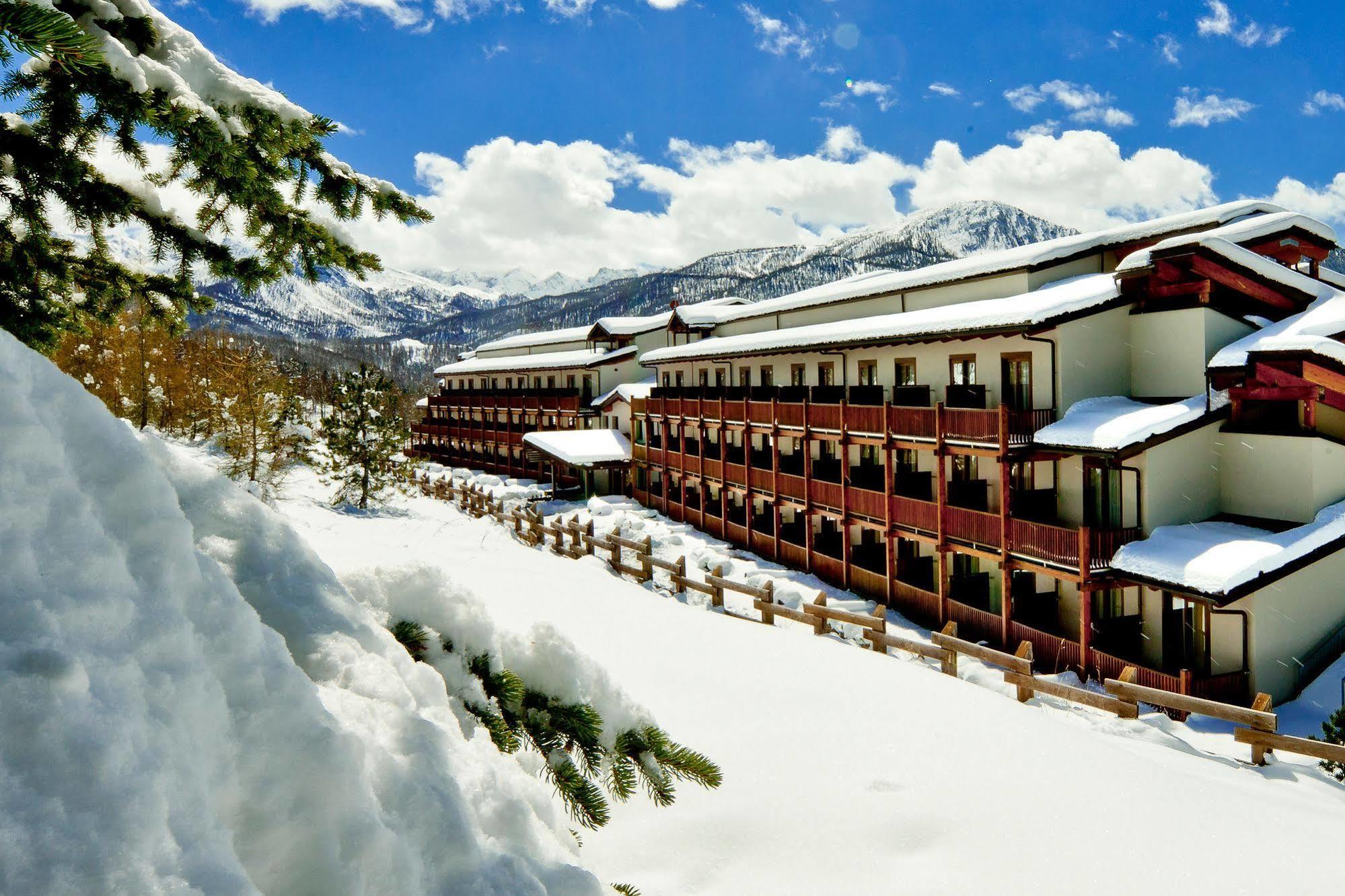 Hotel Sansicario Majestic Чезана-Торинезе Экстерьер фото
